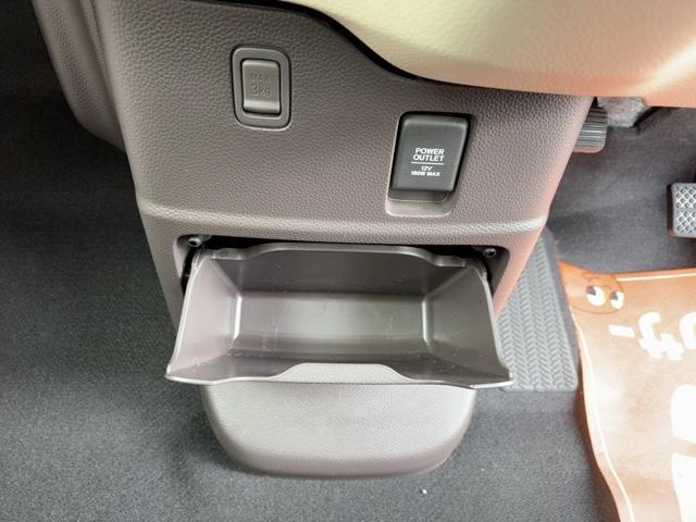 N-BOX Gホンダセンシング スマートキー プッシュスタート ドアバイザー 社外ナビ TV Bluetooth ETC バックカメラ ホンダセンシング LEDヘッドライト クルーズコントロール(25枚目)