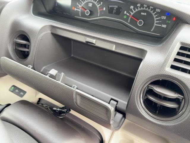 N-BOX Gホンダセンシング スマートキー プッシュスタート ドアバイザー 社外ナビ TV Bluetooth ETC バックカメラ ホンダセンシング LEDヘッドライト クルーズコントロール(30枚目)