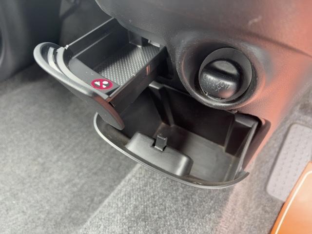 ムーヴ カスタム XC エディション キーレス 電動格納ミラー HIDヘッドライト フォグランプ 純正アルミ 純正CD・FM/AMラジオ(22枚目)