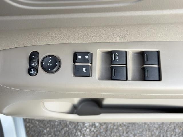 Ｎ－ＢＯＸ Ｇ・Ｌパッケージ　スマートキー　プッシュスタート　電動格納ミラー　ナビ　ワンセグＴＶ　ＣＤ・ＤＶＤ／ＦＭ・ＡＭラジオ　バックカメラ　ＥＴＣ　両側スライドドア（左側電動）（31枚目）