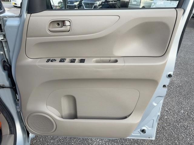 Ｎ－ＢＯＸ Ｇ・Ｌパッケージ　スマートキー　プッシュスタート　電動格納ミラー　ナビ　ワンセグＴＶ　ＣＤ・ＤＶＤ／ＦＭ・ＡＭラジオ　バックカメラ　ＥＴＣ　両側スライドドア（左側電動）（32枚目）