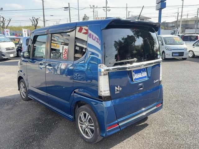 Ｎ－ＢＯＸ＋カスタム Ｇ・Ｌパッケージ　プッシュスタート　スマートキー　電動格納ミラー　ドアバイザー　純正アルミ　両側電動スライドドア　社外ナビ　フルセグＴＶ　バックカメラ　ＥＴＣ（8枚目）