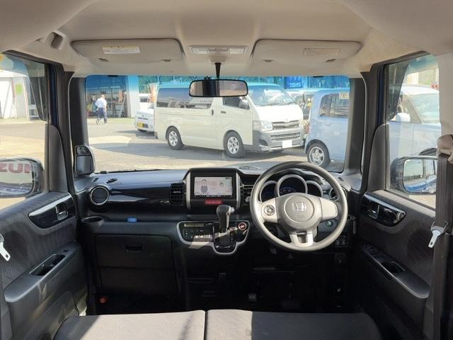 Ｎ－ＢＯＸ＋カスタム Ｇ・Ｌパッケージ　プッシュスタート　スマートキー　電動格納ミラー　ドアバイザー　純正アルミ　両側電動スライドドア　社外ナビ　フルセグＴＶ　バックカメラ　ＥＴＣ（12枚目）