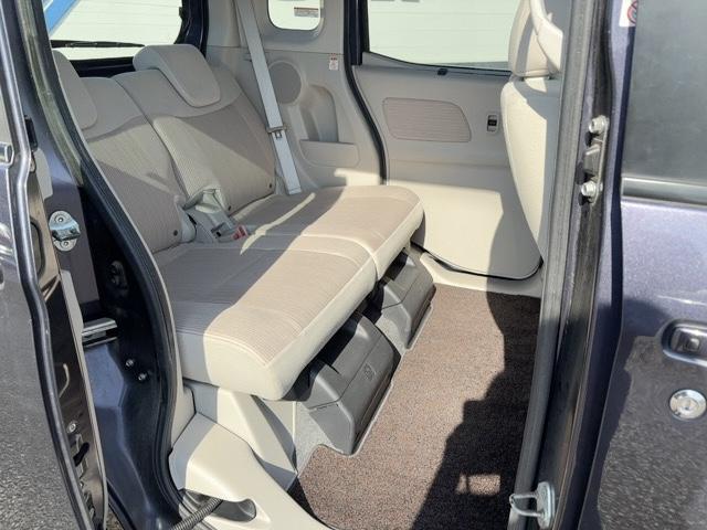 デイズルークス Ｘ　スマートキー　プッシュスタート　電動格納ミラー　純正ナビ　ＴＶ　Ｂｌｕｅｔｏｏｔｈ　両側電動スライドドア（左電動）　全方位カメラ　アイドリングストップ　バックカメラ　前後ドライブレコーダー　Ｒファン（32枚目）