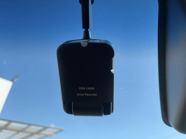 ムーヴ カスタム　Ｘリミテッド　ＳＡＩＩＩ　スマートキー　プッシュスタート　純正ナビ　フルセグＴＶ　Ｂｌｕｅｔｏｏｔｈ　全方位カメラ　電動格納ミラー　ドライブレコーダー　純正アルミ　スマートアシスト　ＬＥＤヘッドライト　フォグランプ（30枚目）