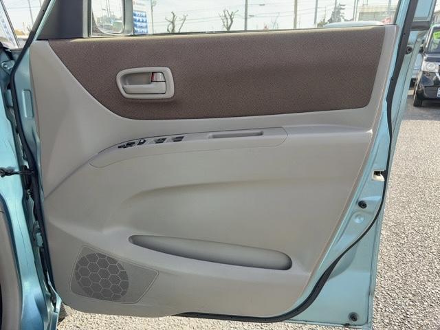 ルークス Ｅ　スマートキー　プッシュスタート　ドアバイザー　純正アルミ　電動格納ミラー　社外ナビ　ワンセグＴＶ　ＣＤ／ＦＭ・ＡＭラジオ　ＥＴＣ　両側スライドドア（30枚目）