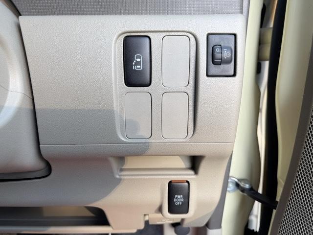 タント Xリミテッド キーレス 電動格納ミラー 左側電動スライドドア 社外ナビ ワンセグTV CD・DVD/FM・AMラジオ(28枚目)