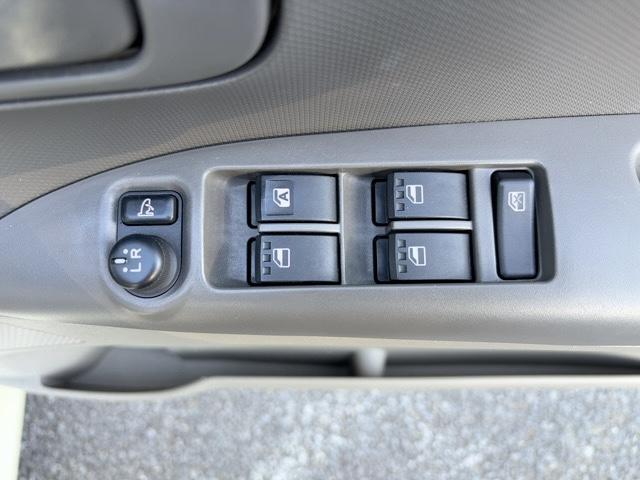 タント Xリミテッド キーレス 電動格納ミラー 左側電動スライドドア 社外ナビ ワンセグTV CD・DVD/FM・AMラジオ(31枚目)