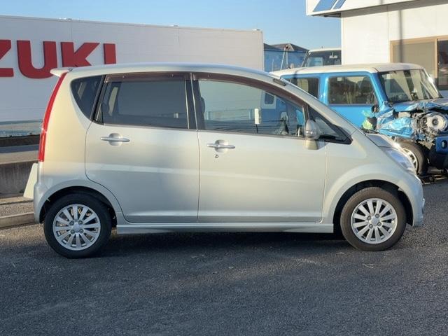 ムーヴ Ｘ　ＶＳ　キーレス　電動格納ウインカー付ドアミラー　ドアバイザー　社外ナビ　ＴＶ　ＣＤ・ＤＶＤ／ＦＭ・ＡＭラジオ　フォグランプ　純正アルミ（11枚目）