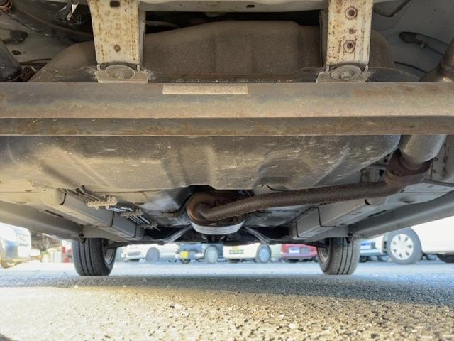 ムーヴ Ｘ　ＶＳ　キーレス　電動格納ウインカー付ドアミラー　ドアバイザー　社外ナビ　ＴＶ　ＣＤ・ＤＶＤ／ＦＭ・ＡＭラジオ　フォグランプ　純正アルミ（45枚目）