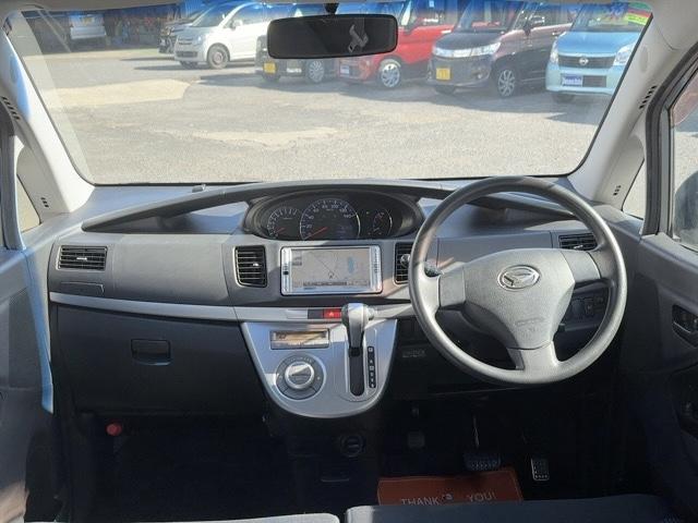 ムーヴ Ｘ　ＶＳ　ＩＩＩ　キーレス　ドアバイザー　純正アルミ　電動格納ウインカー付ミラー　純正ナビ　ＣＤ・ＳＤ／ＦＭ／ＡＭラジオ　ワンセグＴＶ　ＥＴＣ　スペアタイヤ（13枚目）