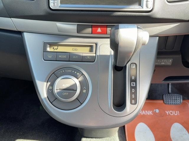 ムーヴ Ｘ　ＶＳ　ＩＩＩ　キーレス　ドアバイザー　純正アルミ　電動格納ウインカー付ミラー　純正ナビ　ＣＤ・ＳＤ／ＦＭ／ＡＭラジオ　ワンセグＴＶ　ＥＴＣ　スペアタイヤ（20枚目）