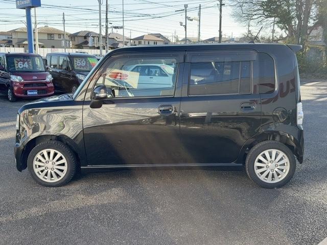 ムーヴコンテ カスタム　Ｘ　純正アルミ　ドアバイザー　電動格納ウインカー付ミラー　フォグランプ　キーレス　社外ＣＤ．ラジオ　スペアタイヤ（7枚目）