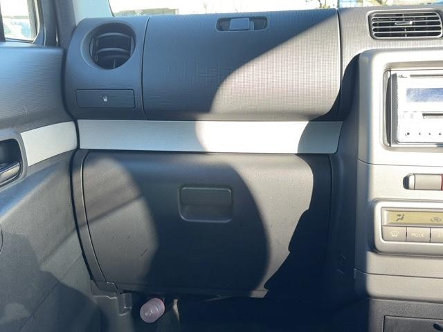 ムーヴコンテ カスタム　Ｘ　純正アルミ　ドアバイザー　電動格納ウインカー付ミラー　フォグランプ　キーレス　社外ＣＤ．ラジオ　スペアタイヤ（20枚目）