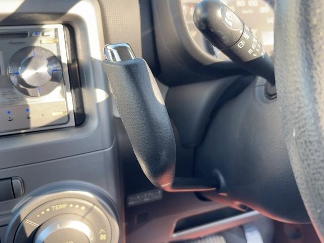 ムーヴコンテ カスタム　Ｘ　純正アルミ　ドアバイザー　電動格納ウインカー付ミラー　フォグランプ　キーレス　社外ＣＤ．ラジオ　スペアタイヤ（23枚目）