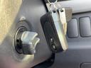 Ｘ　ＶＳ　キーレス　電動格納ウインカー付ドアミラー　ドアバイザー　社外ナビ　ＴＶ　ＣＤ・ＤＶＤ／ＦＭ・ＡＭラジオ　フォグランプ　純正アルミ（27枚目）
