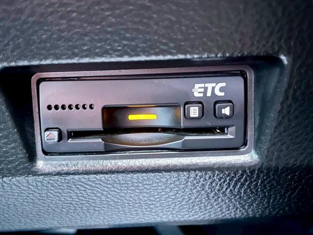 ＥＴＣ搭載済みです！高速道路の乗り降りを車を止めずに支払いが完了するのでとても便利です。