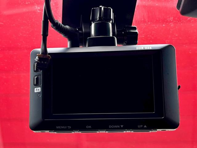 ドライブレコーダーがついていますので、万が一の事故の時も、映像を状況証拠として残せるので、安心して運転できます。