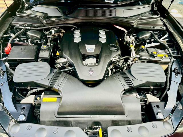 ギブリ ベースグレード　黒革シート・サンルーフ・Ｓグレード１９インチＡＷ・ナビ・Ｂｌｕｅｔｏｏｔｈ・バックカメラ・後席パワーシート・本革巻きステアリング（4枚目）