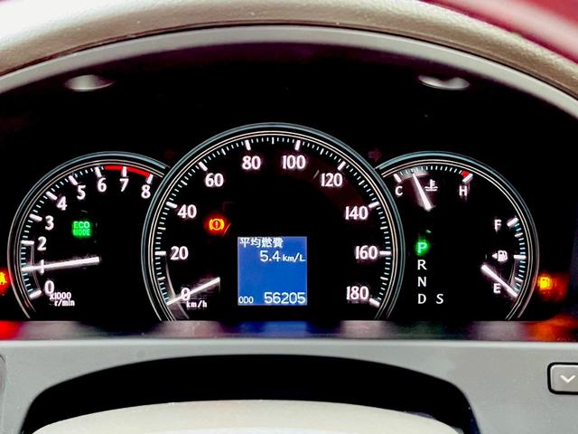 クラウン ロイヤルサルーンＧ　電動サンルーフ・ナビ・ＴＶ・Ｂｌｕｅｔｏｏｔｈ・バックカメラ・ＥＴＣ（16枚目）