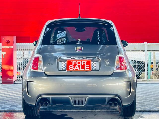 アバルト５９５ ツーリズモ　１オーナー・本革・ＥＴＣ・純正オーディオ（9枚目）