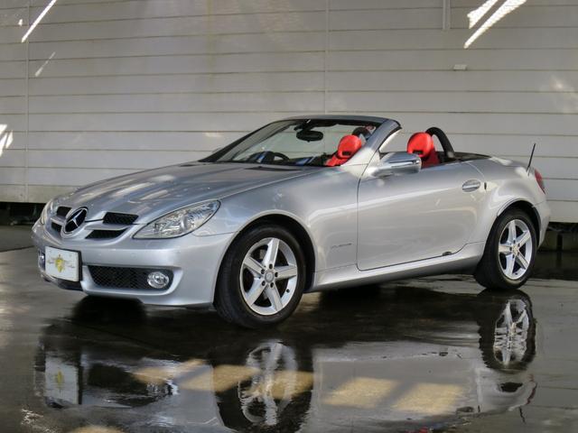 SLK200コンプレッサー 赤革・記録簿・純正ナビ・HID(3枚目)