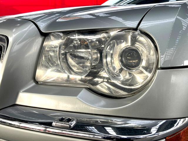 5.7HEMI ディーラー車 左ハンドル ナビ TV Bluetooth バックカメラ クルーズコントロール 20インチAW(12枚目)