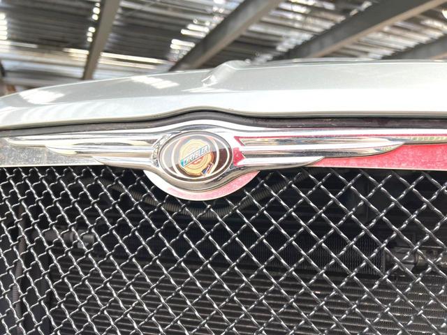 5.7HEMI ディーラー車 左ハンドル ナビ TV Bluetooth バックカメラ クルーズコントロール 20インチAW(38枚目)