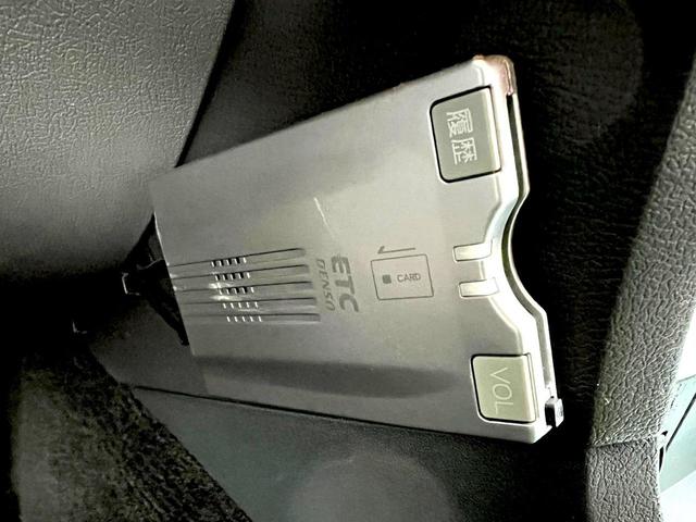5.7HEMI ディーラー車 左ハンドル ナビ TV Bluetooth バックカメラ クルーズコントロール 20インチAW(70枚目)