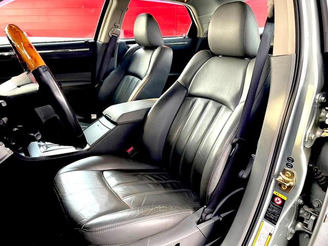 5.7HEMI ディーラー車 左ハンドル ナビ TV Bluetooth バックカメラ クルーズコントロール 20インチAW(72枚目)