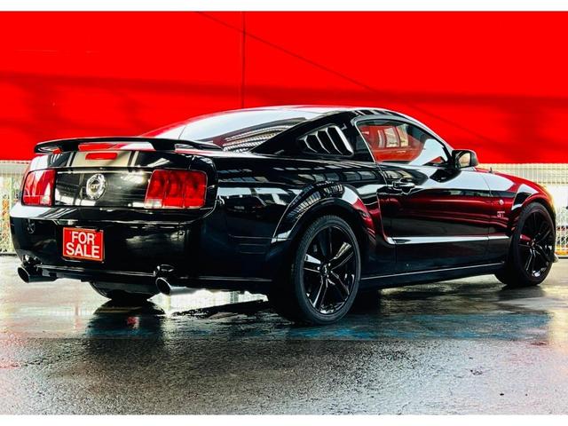 Ｖ８　ＧＴコンバーチブル　プレミアム　黒革・フォードレーシングタマフラー・ナビ(77枚目)