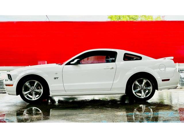 マスタング Ｖ８　ＧＴ　プレミアム　ディーラー車・黒革・ＥＴＣ（41枚目）