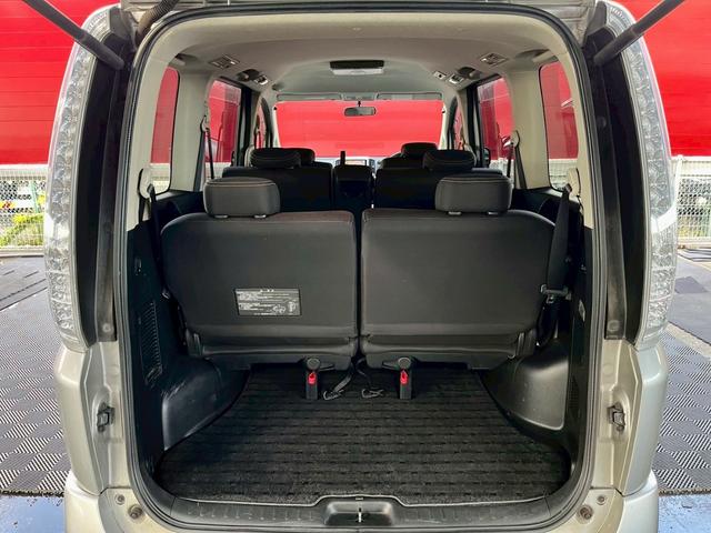 セレナ ハイウェイスター 電動スライドドア・ナビ・TV・バックカメラ・ETC・後席モニター(9枚目)