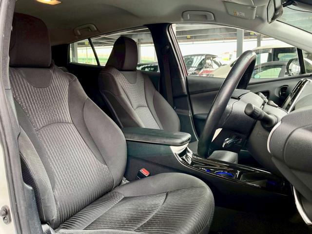 プリウス Ａ　ナビ・ＴＶ・Ｂｌｕｅｔｏｏｔｈ・バックカメラ・ＥＴＣ（12枚目）