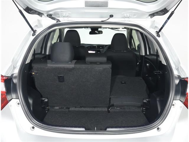 ヴィッツ Ｆ　セーフティーエディションＩＩＩ　トヨタ認定中古車　禁煙　純正ナビ　ワンセグＴＶ　バックカメラ　ＥＴＣ　スマートキー　ＬＥＤヘッドライト　クリアランスソナー　自動（衝突被害軽減）ブレーキ（21枚目）