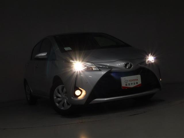 ヴィッツ Ｆ　セーフティーエディションＩＩＩ　トヨタ認定中古車　禁煙　純正ナビ　ワンセグＴＶ　バックカメラ　ＥＴＣ　スマートキー　ＬＥＤヘッドライト　クリアランスソナー　自動（衝突被害軽減）ブレーキ（26枚目）
