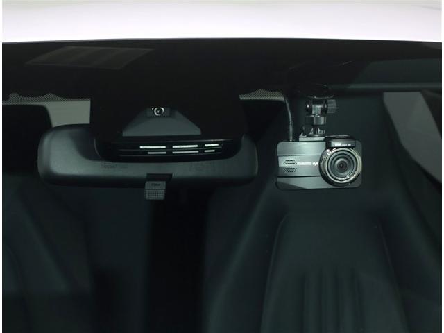 ヤリス Ｘ　トヨタ認定中古車　ワンオーナー　純正ＤＡナビ　フルセグＴＶ　バックカメラ　前後ドライブレコーダー　キーレスエントリー　クリアランスソナー　自動（衝突被害軽減）ブレーキ（10枚目）