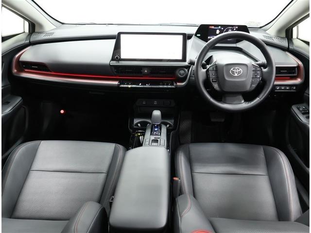 プリウス Ｚ　トヨタ認定中古車　禁煙　ワンオーナー　パノラミックビューモニター　パノラマルーフ　純正ＤＡナビ　ＥＴＣ２．０　ブラインドスポットモニター　パワーバックドア　１５００Ｗ電源　自動（衝突被害軽減）ブレーキ（3枚目）