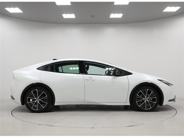 プリウス Ｚ　トヨタ認定中古車　禁煙　ワンオーナー　パノラミックビューモニター　パノラマルーフ　純正ＤＡナビ　ＥＴＣ２．０　ブラインドスポットモニター　パワーバックドア　１５００Ｗ電源　自動（衝突被害軽減）ブレーキ（5枚目）