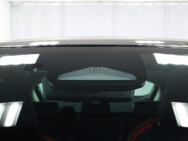 プリウス Ｚ　トヨタ認定中古車　禁煙　ワンオーナー　パノラミックビューモニター　パノラマルーフ　純正ＤＡナビ　ＥＴＣ２．０　ブラインドスポットモニター　パワーバックドア　１５００Ｗ電源　自動（衝突被害軽減）ブレーキ（12枚目）