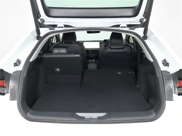 プリウス Ｚ　トヨタ認定中古車　禁煙　ワンオーナー　パノラミックビューモニター　パノラマルーフ　純正ＤＡナビ　ＥＴＣ２．０　ブラインドスポットモニター　パワーバックドア　１５００Ｗ電源　自動（衝突被害軽減）ブレーキ（31枚目）