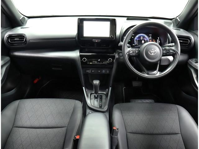 ヤリスクロス ハイブリッドＺ　トヨタ認定中古車　禁煙　弊社元試乗車　純正ディスプレイオーディオ　ＥＴＣ２．０　パノラミックビューモニター　前後ドラレコ　シートヒーター　ハンズフリーパワーバックドア　スマートキー　ＡＣ１００Ｖ電源（3枚目）