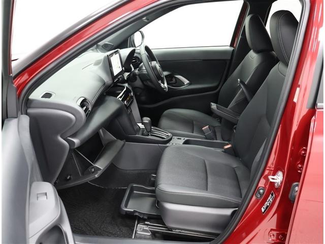 ヤリスクロス ハイブリッドＺ　トヨタ認定中古車　禁煙　弊社元試乗車　純正ディスプレイオーディオ　ＥＴＣ２．０　パノラミックビューモニター　前後ドラレコ　シートヒーター　ハンズフリーパワーバックドア　スマートキー　ＡＣ１００Ｖ電源（24枚目）