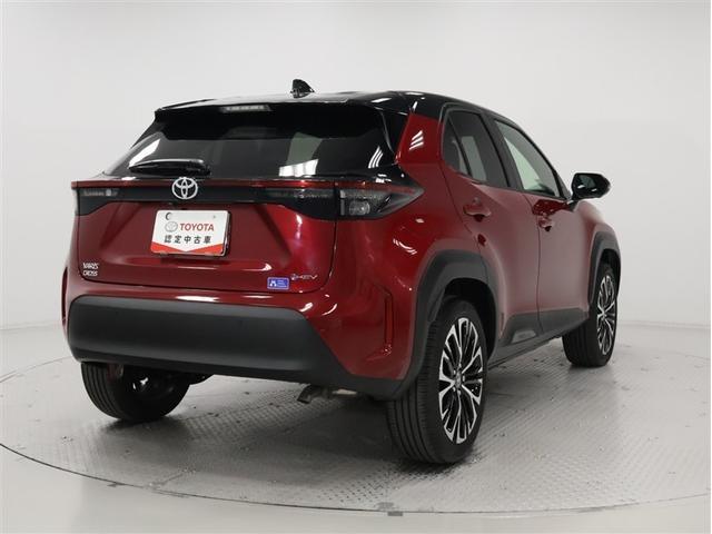 ヤリスクロス ハイブリッドＺ　トヨタ認定中古車　禁煙　弊社元試乗車　純正ディスプレイオーディオ　ＥＴＣ２．０　パノラミックビューモニター　前後ドラレコ　シートヒーター　ハンズフリーパワーバックドア　スマートキー　ＡＣ１００Ｖ電源（32枚目）