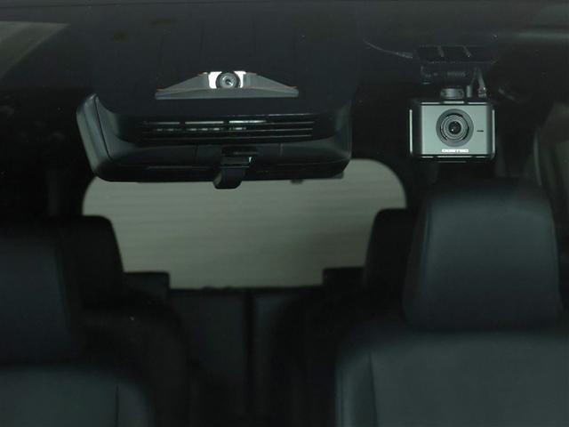 ヴォクシー ハイブリッドＳ－Ｚ　トヨタ認定中古車　禁煙　ワンオーナー　モデリスタエアロ　純正ＤＡナビ　フルセグＴＶ　後席モニター　バックカメラ　ＥＴＣ２．０　前後ドライブレコーダー　パワーバックドア　自動（衝突被害軽減）ブレーキ（11枚目）