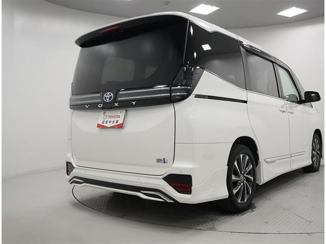 ヴォクシー ハイブリッドＳ－Ｚ　トヨタ認定中古車　禁煙　ワンオーナー　モデリスタエアロ　純正ＤＡナビ　フルセグＴＶ　後席モニター　バックカメラ　ＥＴＣ２．０　前後ドライブレコーダー　パワーバックドア　自動（衝突被害軽減）ブレーキ（33枚目）