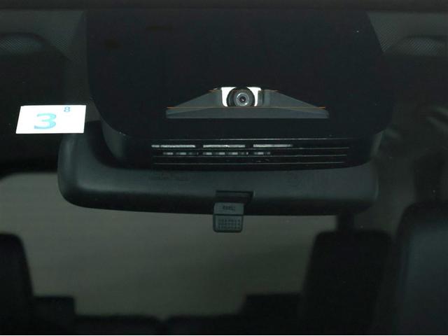 ノア Ｚ　トヨタ認定中古車　禁煙　ワンオーナー　パノラミックビューモニター　後席モニター　ＥＴＣ２．０　純正ディスプレイオーディオ　シートヒーター　ＬＥＤヘッドライト　クリアランスソナー　アドバンスドパーク（13枚目）