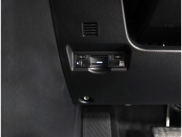 ノア Ｚ　トヨタ認定中古車　禁煙　ワンオーナー　パノラミックビューモニター　後席モニター　ＥＴＣ２．０　純正ディスプレイオーディオ　シートヒーター　ＬＥＤヘッドライト　クリアランスソナー　アドバンスドパーク（17枚目）
