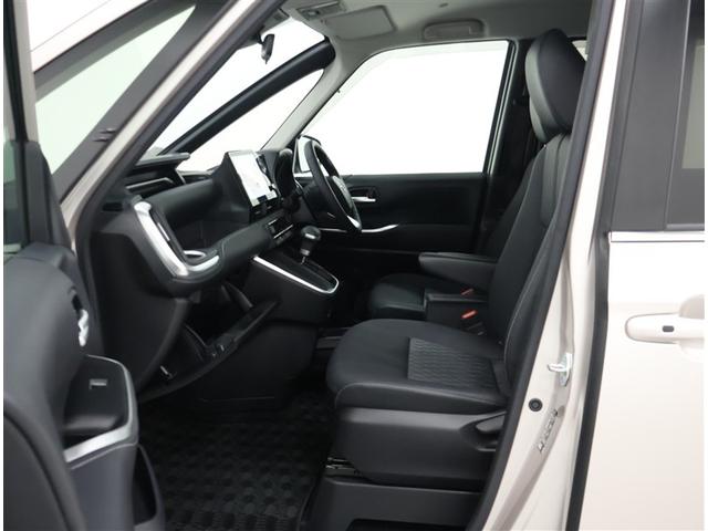 ノア Ｚ　トヨタ認定中古車　禁煙　ワンオーナー　パノラミックビューモニター　後席モニター　ＥＴＣ２．０　純正ディスプレイオーディオ　シートヒーター　ＬＥＤヘッドライト　クリアランスソナー　アドバンスドパーク（20枚目）