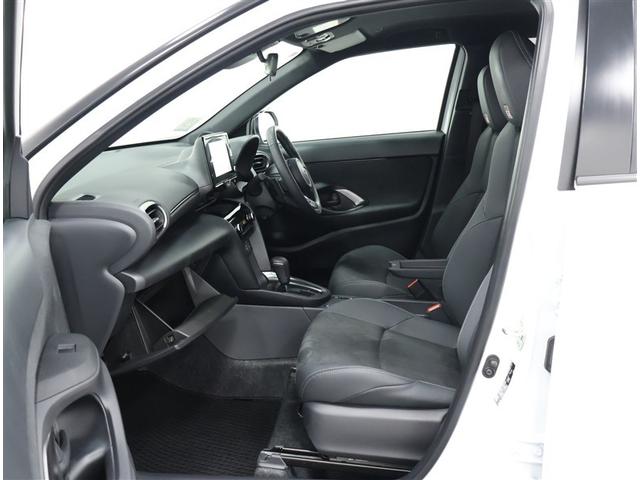 ヤリスクロス ＧＲスポーツ　ワンオーナー　パノラミックビューモニター　ディスプレイオーディオ　フルセグＴＶ　ＥＴＣ２．０　ブラインドスポットモニター　クリアランスソナー　シートヒーター　自動（衝突被害軽減）ブレーキ（20枚目）